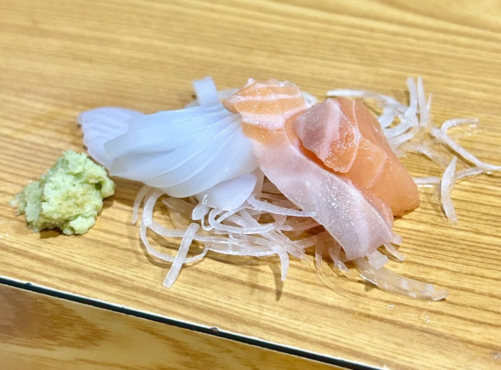 イカとサーモンのお刺身