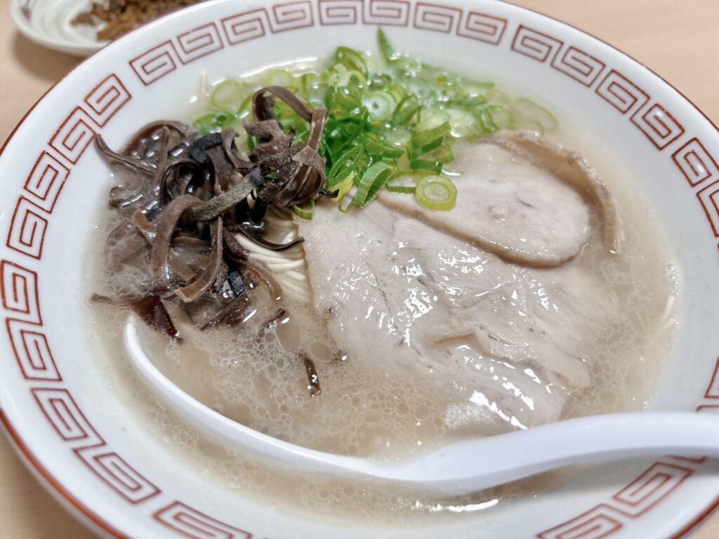 べすとんの博多ラーメン