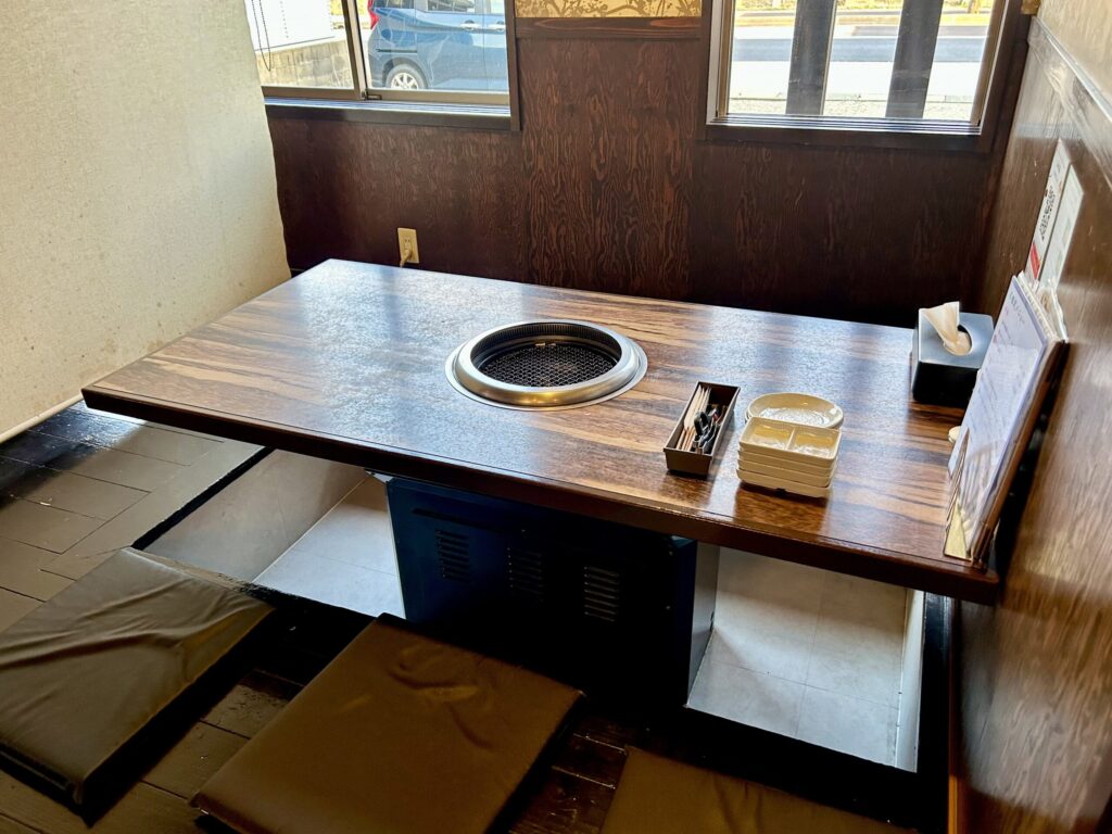 あり牛のテーブル席