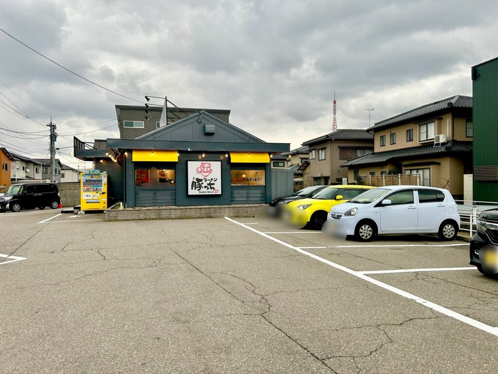 豚っちの駐車場