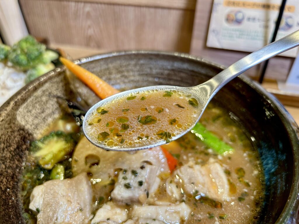 金沢カレーの能登スープ