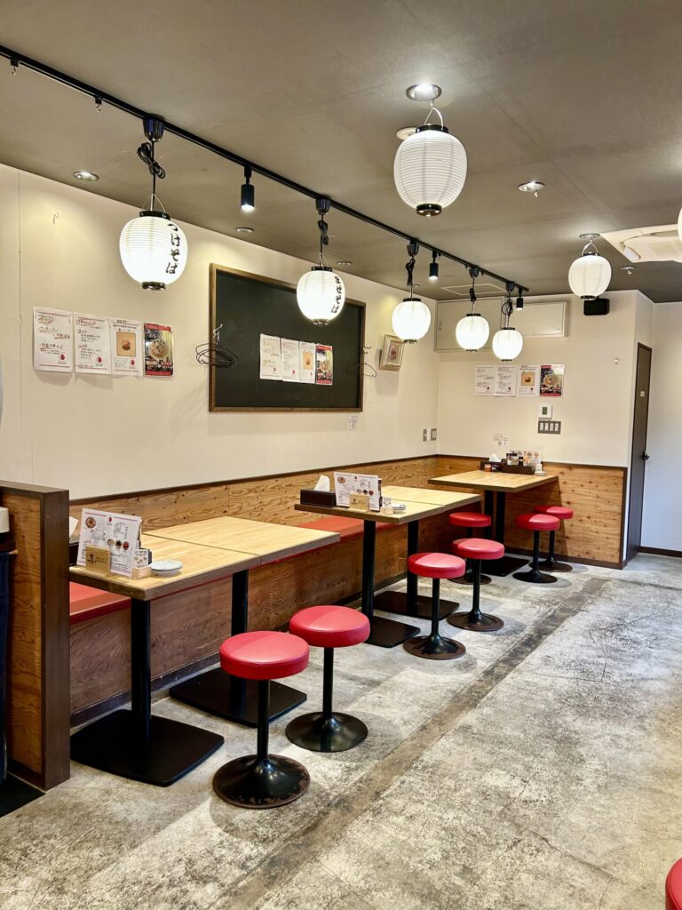 まるももの店内