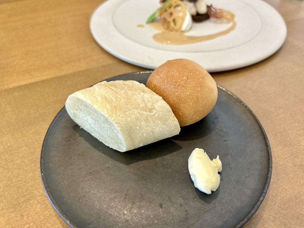 ２種のパンと発酵バター