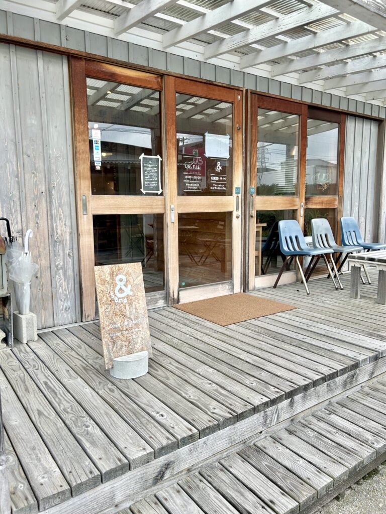 ＆Sandの入口